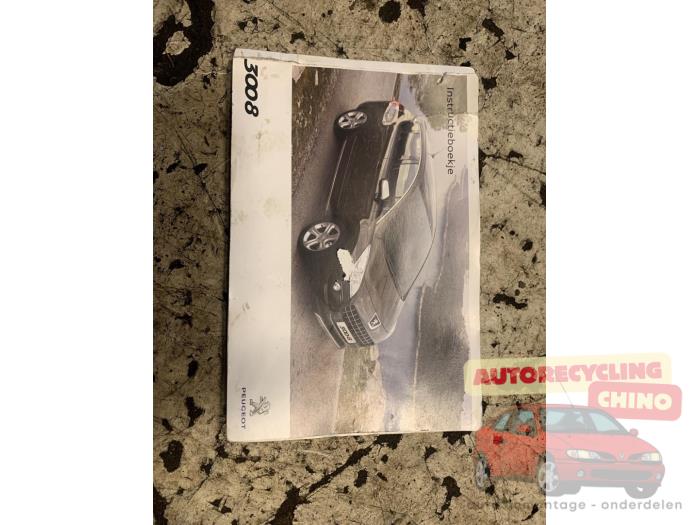 Livret d'instructions d'un Peugeot 3008 I (0U/HU) 1.6 16V THP 155 2011
