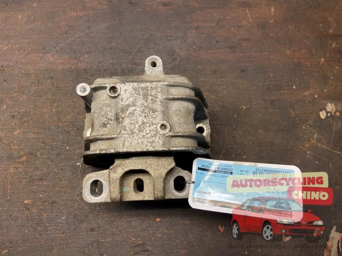 Used Engine mount Volkswagen Golf V (1K1) 1.4 16V Price € 25,00 Margin scheme offered by Autorecycling Chino B.V.
