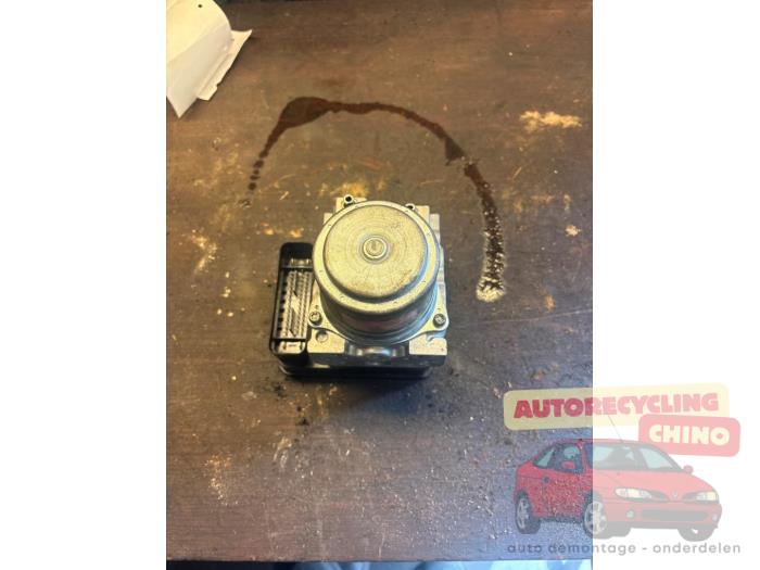Usagé Pompe ABS Honda Accord (CL/CN) 2.0 i-VTEC 16V Prix € 100,00 Règlement à la marge proposé par Autorecycling Chino B.V.