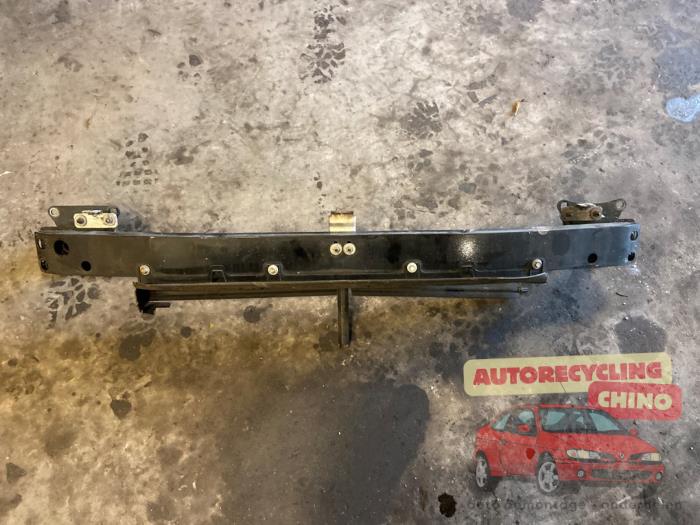 Front bumper reinforcement