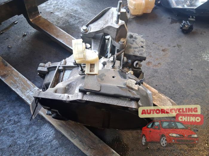 Gebrauchte Getriebe Ford B-Max (JK8) 1.0 EcoBoost 12V 100 Preis € 500,00 Margenregelung angeboten von Autorecycling Chino B.V.
