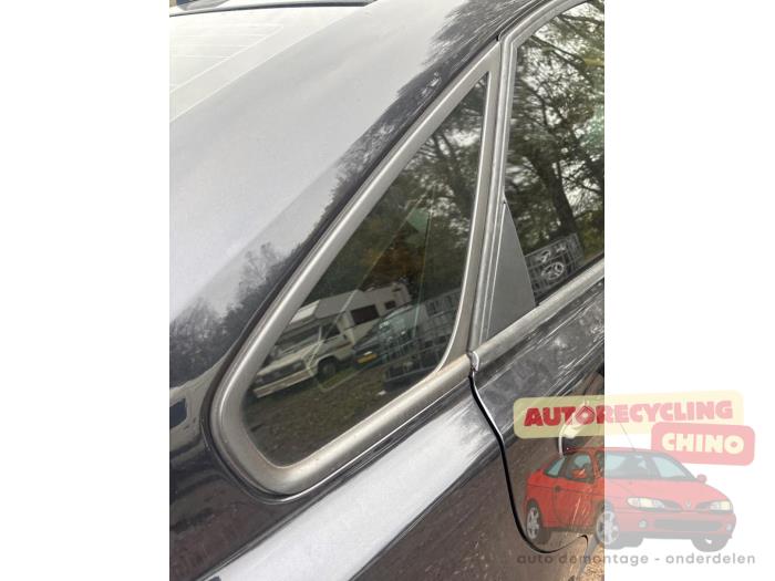 Usados Ventanilla triangular derecha detrás Volvo S40 (MS) 1.8 16V Precio € 75,00 Norma de margen ofrecido por Autorecycling Chino B.V.