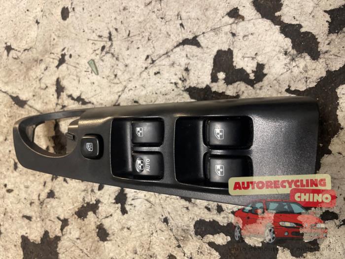 Usados Interruptor de ventanilla eléctrica Chevrolet Tacuma 2.0 16V Precio € 45,00 Norma de margen ofrecido por Autorecycling Chino B.V.