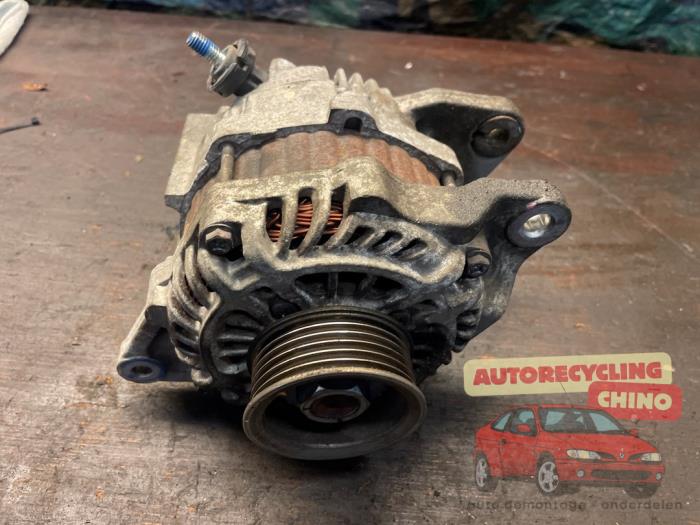 Begagnade Dynamo Mitsubishi Space Star (A0) 1.2 12V Pris € 45,00 Marginaltabell erbjuds av Autorecycling Chino B.V.