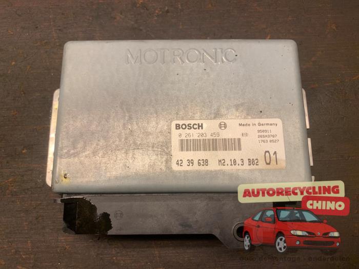 Używane Komputer sterowania silnika Saab 900 II 2.0 i,Si 16V Cena € 100,00 Procedura marży oferowane przez Autorecycling Chino B.V.