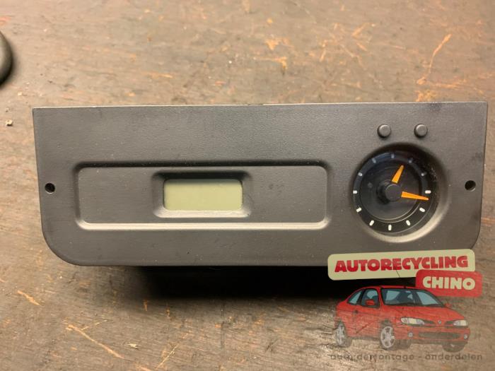 Begagnade Innerdisplay Saab 900 II 2.0 i,Si 16V Pris € 35,00 Marginaltabell erbjuds av Autorecycling Chino B.V.