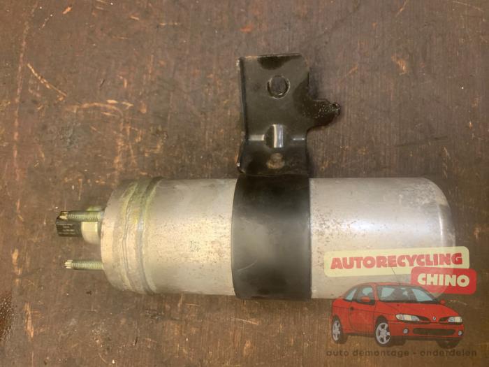 Gebrauchte Klima Kondensor Ford B-Max (JK8) 1.0 EcoBoost 12V 100 Preis € 35,00 Margenregelung angeboten von Autorecycling Chino B.V.