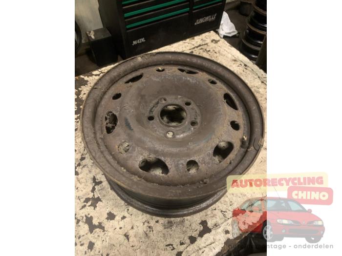 Używane Obrecz Saab 900 II 2.0 i,Si 16V Cena € 25,00 Procedura marży oferowane przez Autorecycling Chino B.V.