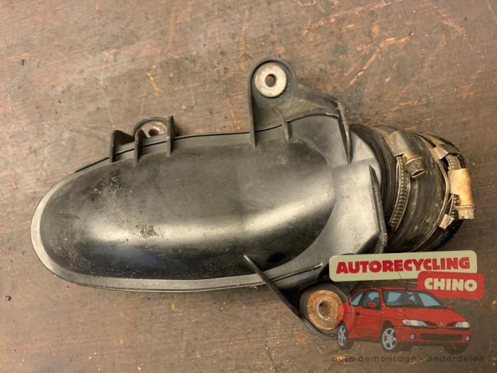 Gebrauchte Intercooler Rohr Mercedes S (W221) 3.0 S-320 CDI 24V Preis € 25,00 Margenregelung angeboten von Autorecycling Chino B.V.