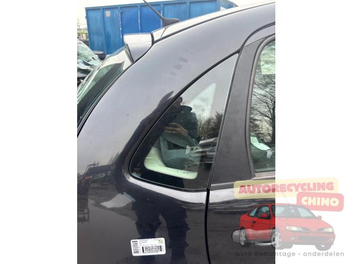Usados Ventanilla triangular derecha detrás Citroen C3 (FC/FL/FT) 1.4 Precio € 50,00 Norma de margen ofrecido por Autorecycling Chino B.V.