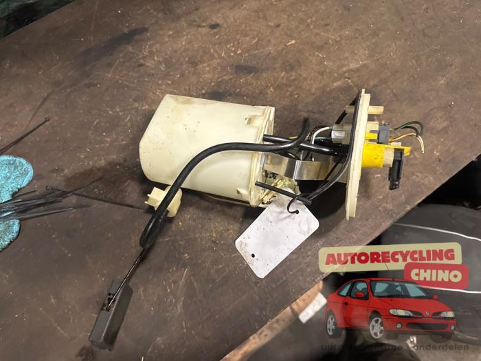 Gebrauchte Benzinpumpe Saab 900 II 2.0 i,Si 16V Preis € 35,00 Margenregelung angeboten von Autorecycling Chino B.V.