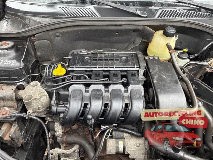 Used Engine Renault Clio II (BB/CB) 1.2 16V Price € 250,00 Margin scheme offered by Autorecycling Chino B.V.