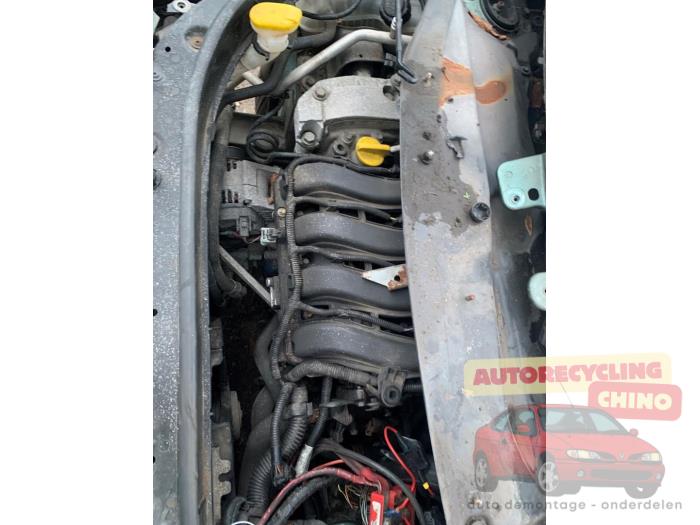 Używane Silnik Renault Scénic II (JM) 1.6 16V Cena € 200,00 Procedura marży oferowane przez Autorecycling Chino B.V.