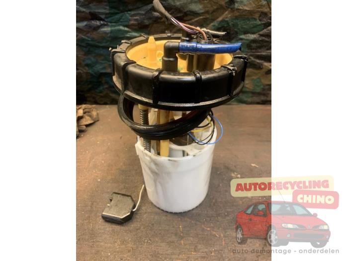 Gebrauchte Dieselpumpe Skoda Rapid Spaceback 1.6 TDI 16V Preis € 50,00 Margenregelung angeboten von Autorecycling Chino B.V.
