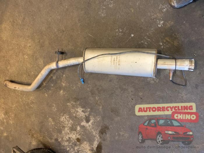 Gebrauchte Auspuff Mitteldämpfer Peugeot 206 CC (2D) 2.0 16V Preis € 50,00 Margenregelung angeboten von Autorecycling Chino B.V.
