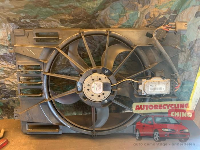 Gebrauchte Kühlerventilator Volkswagen Golf VI Variant (AJ5/1KA) 1.6 TDI 16V 105 Preis € 75,00 Margenregelung angeboten von Autorecycling Chino B.V.