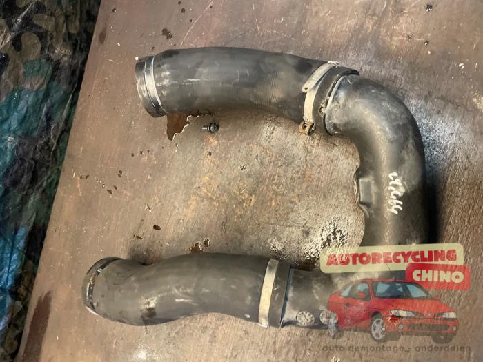 Gebrauchte Intercooler Rohr Fiat Doblo Cargo (263) 1.4 T-Jet 16V Natural Power Preis € 35,00 Margenregelung angeboten von Autorecycling Chino B.V.