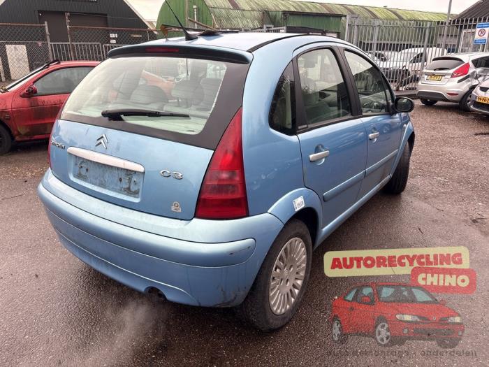 Usados Ventanilla triangular derecha detrás Citroen C3 (FC/FL/FT) 1.4 Precio € 50,00 Norma de margen ofrecido por Autorecycling Chino B.V.