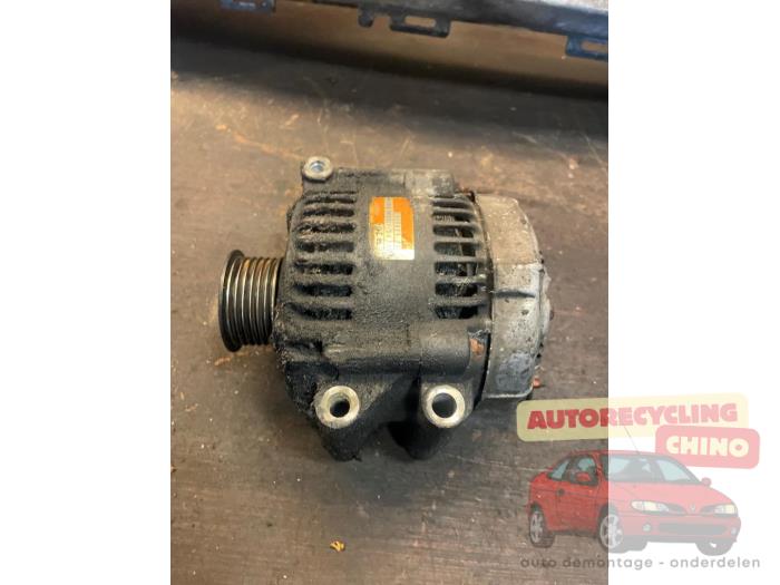Begagnade Dynamo BMW Mini (R50/53) 1.6 16V One Pris € 50,00 Marginaltabell erbjuds av Autorecycling Chino B.V.