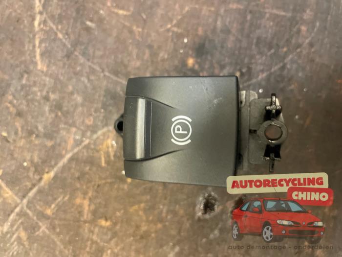 Gebrauchte Handbremse Schalter Renault Scénic III (JZ) 1.2 16V TCe 115 Energy Preis € 25,00 Margenregelung angeboten von Autorecycling Chino B.V.
