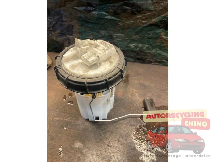 Gebrauchte Benzinpumpe Renault Scénic III (JZ) 1.2 16V TCe 115 Energy Preis € 60,00 Margenregelung angeboten von Autorecycling Chino B.V.