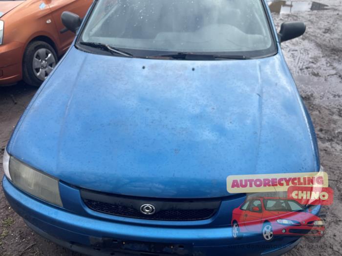 Używane Maska Mazda 323 P (BA15) 1.3i 16V Cena € 75,00 Procedura marży oferowane przez Autorecycling Chino B.V.