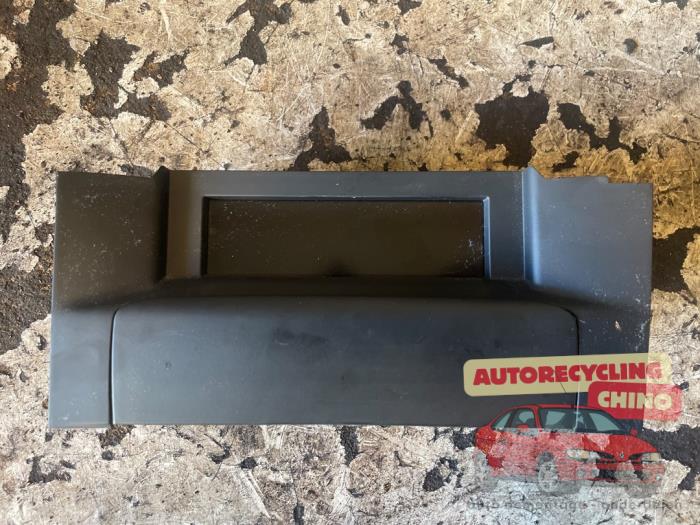 Begagnade Innerdisplay Citroen C4 Berline (NC) 1.6 16V VTi Pris € 50,00 Marginaltabell erbjuds av Autorecycling Chino B.V.