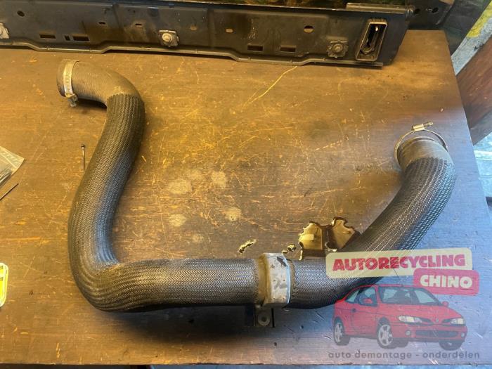 Gebrauchte Intercooler Schlauch Peugeot Expert (V1/VA/VB/VE/VF/VT/VY) 2.0 Blue HDi 120 16V Preis € 50,00 Margenregelung angeboten von Autorecycling Chino B.V.