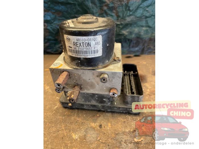 Gebrauchte ABS Pumpe Ssang Yong Rexton 2.9 TD RJ 290 Preis € 100,00 Margenregelung angeboten von Autorecycling Chino B.V.