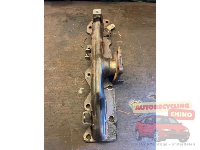 Gebrauchte Abgaskrümmer Ford Focus 3 Wagon 2.0 TDCi 16V 140 Preis € 50,00 Margenregelung angeboten von Autorecycling Chino B.V.