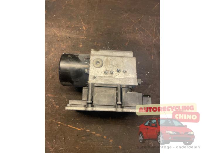 Usagé Pompe ABS Saab 9-3 II Sport Sedan (YS3F) 1.8t 16V Prix € 75,00 Règlement à la marge proposé par Autorecycling Chino B.V.
