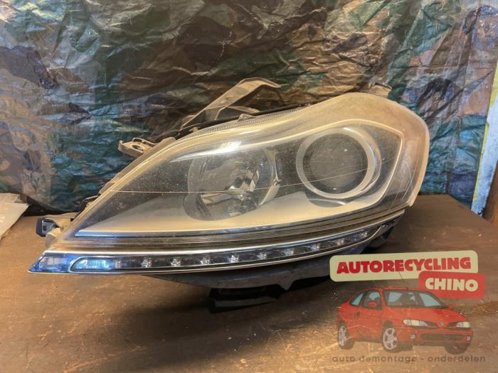 Gebrauchte Scheinwerfer links Lancia Delta (844) 1.8 Di T-Jet 16V Preis € 250,00 Margenregelung angeboten von Autorecycling Chino B.V.