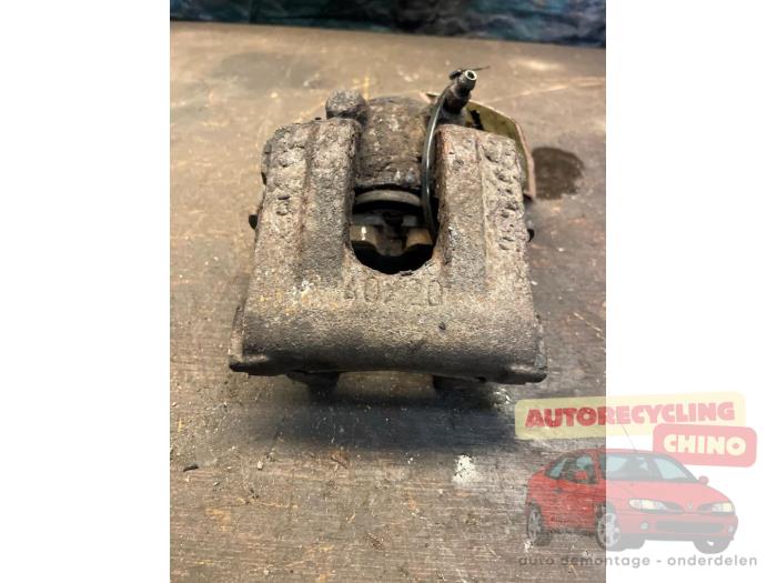 Gebrauchte Bremszange rechts hinten Saab 9-5 (YS3E) 3.0 t V6 24V Preis € 40,00 Margenregelung angeboten von Autorecycling Chino B.V.