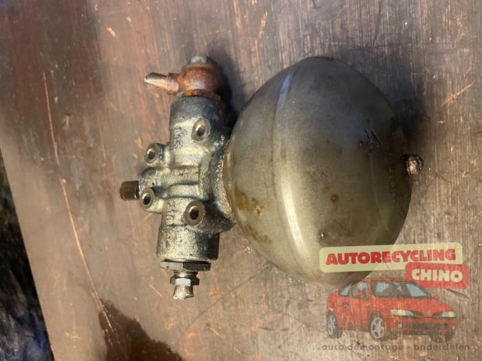 Begagnade Tryckackumulator Citroen C5 III Berline (RD) 1.6 16V THP 155 Pris € 50,00 Marginaltabell erbjuds av Autorecycling Chino B.V.