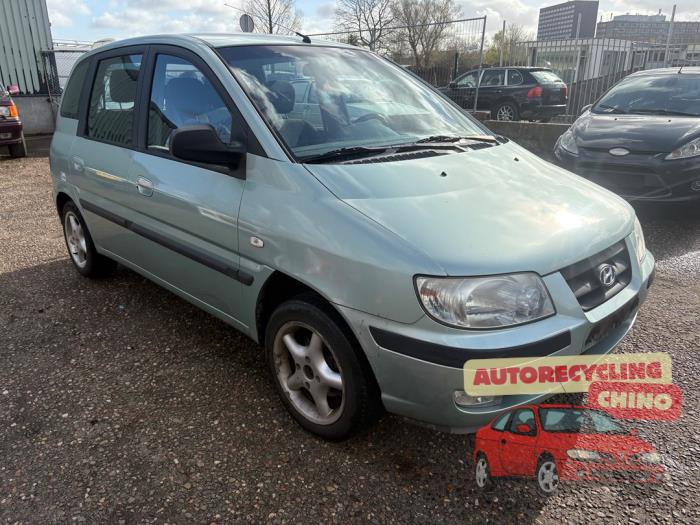 Używane Maska Hyundai Matrix 1.6 16V Cena € 100,00 Procedura marży oferowane przez Autorecycling Chino B.V.