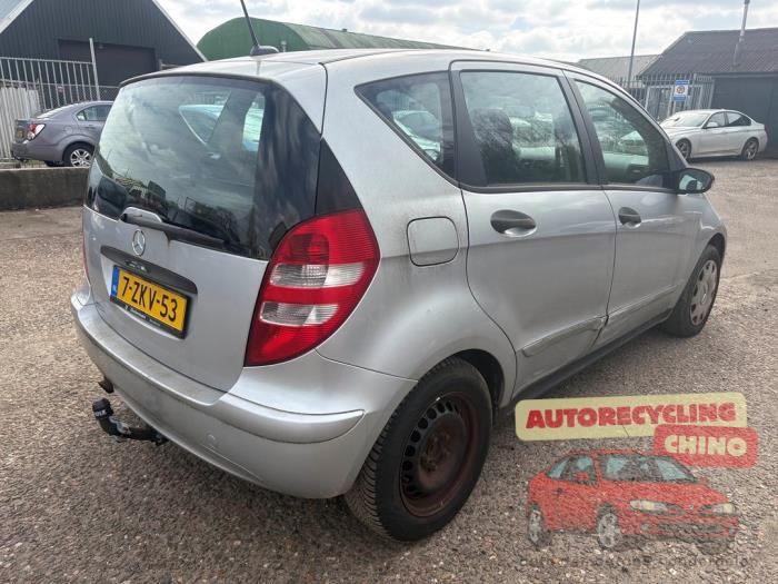 Usados Ventanilla triangular derecha detrás Mercedes A (W169) 1.5 A-150 5-Drs. Precio € 75,00 Norma de margen ofrecido por Autorecycling Chino B.V.
