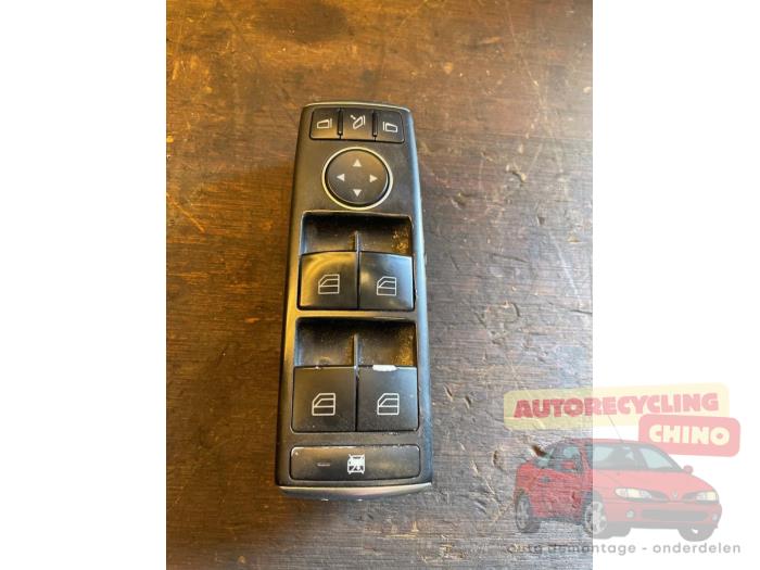 Usados Interruptor de ventanilla eléctrica Mercedes E (W212) E-220 CDI 16V BlueEfficiency,BlueTEC Precio € 50,00 Norma de margen ofrecido por Autorecycling Chino B.V.