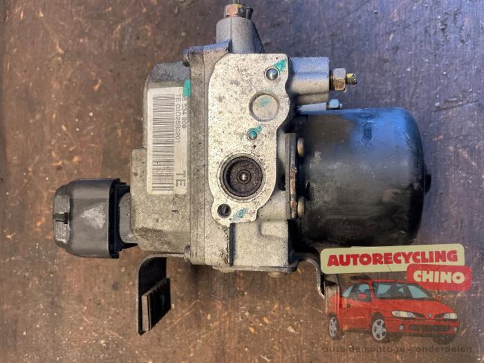 Begagnade ABS-pump Chevrolet Kalos (SF48) 1.4 16V Pris € 75,00 Marginaltabell erbjuds av Autorecycling Chino B.V.