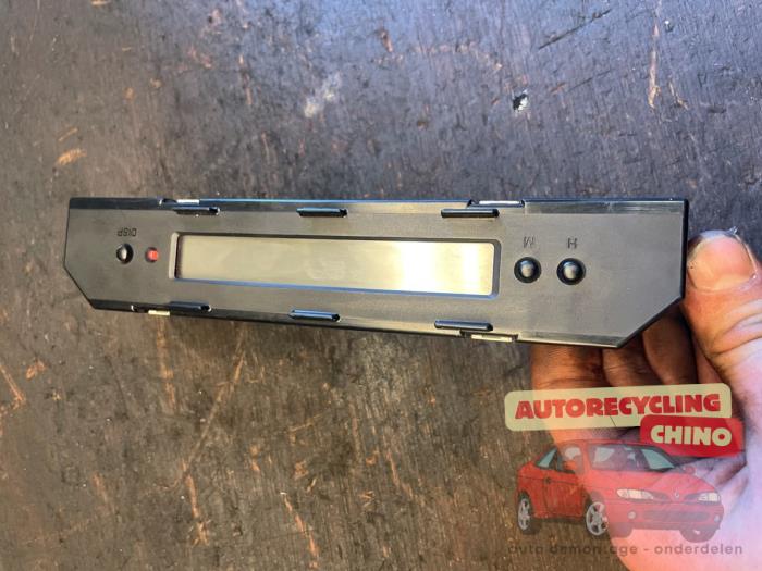 Innerdisplay från en Suzuki Swift (ZA/ZC/ZD1/2/3/9) 1.3 VVT 16V 2006