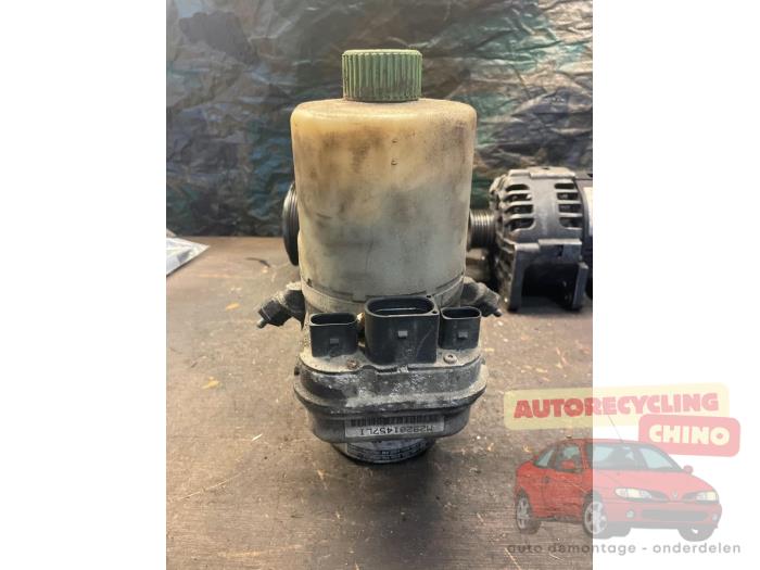 Usagé Pompe de direction Skoda Fabia II Combi 1.2i 12V Prix € 70,00 Règlement à la marge proposé par Autorecycling Chino B.V.