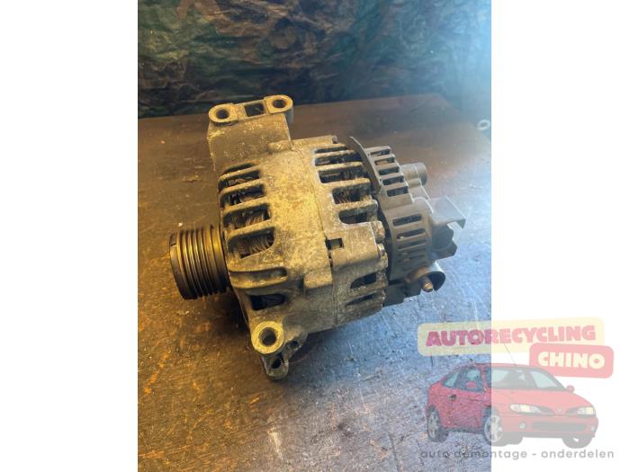 Gebrauchte Dynamo Mercedes B (W245) 2.0 B-180 NGT 16V Preis € 100,00 Margenregelung angeboten von Autorecycling Chino B.V.