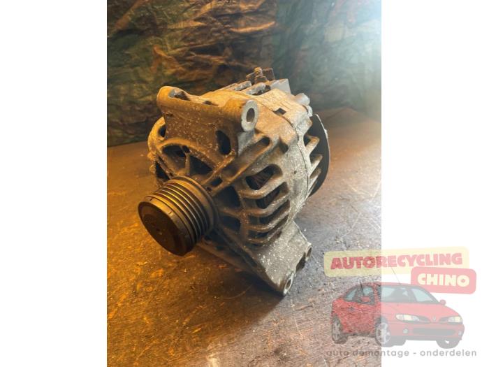 Dynamo van een Mercedes-Benz B (W245) 2.0 B-180 NGT 16V 2009