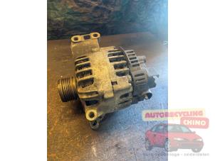 Dynamo van een Mercedes-Benz B (W245) 2.0 B-180 NGT 16V 2009
