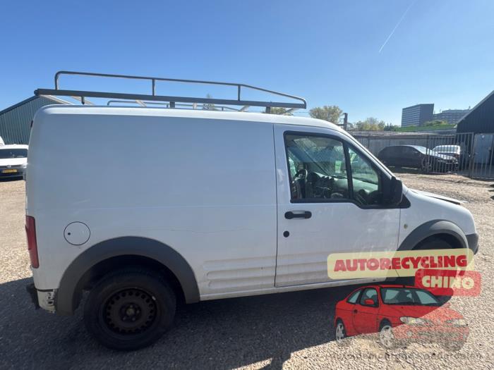 Usados Ventanilla triangular derecha delante Ford Transit Connect 1.8 TDdi LWB Euro 4 Precio € 50,00 Norma de margen ofrecido por Autorecycling Chino B.V.
