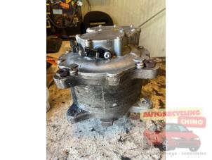 Dynamo van een Volvo V60 I (FW/GW) 2.4 D6 20V Plug-in Hybrid AWD 2013