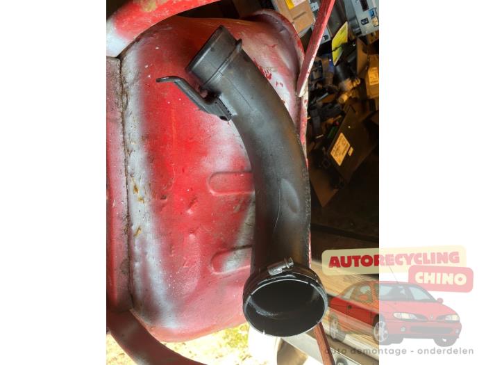 Gebrauchte Intercooler Rohr Volvo V60 I (FW/GW) 2.4 D6 20V Plug-in Hybrid AWD Preis € 25,00 Margenregelung angeboten von Autorecycling Chino B.V.