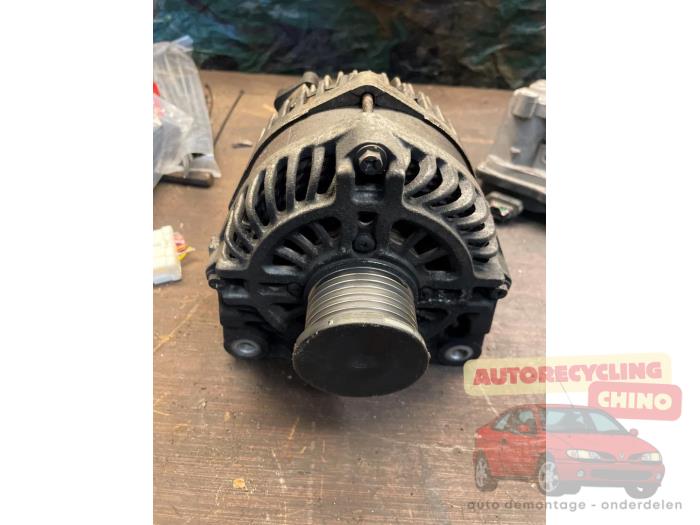 Usagé Dynamo Renault Megane III Grandtour (KZ) 1.4 16V TCe 130 Prix € 50,00 Règlement à la marge proposé par Autorecycling Chino B.V.