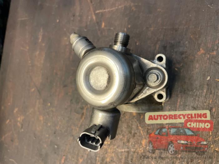 Begagnade Högtryckspump Ford Focus 3 1.0 Ti-VCT EcoBoost 12V 125 Pris € 70,00 Marginaltabell erbjuds av Autorecycling Chino B.V.