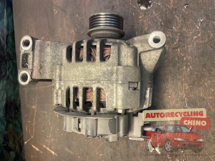 Begagnade Dynamo Mercedes A (W169) 1.5 A-150 Pris € 50,00 Marginaltabell erbjuds av Autorecycling Chino B.V.