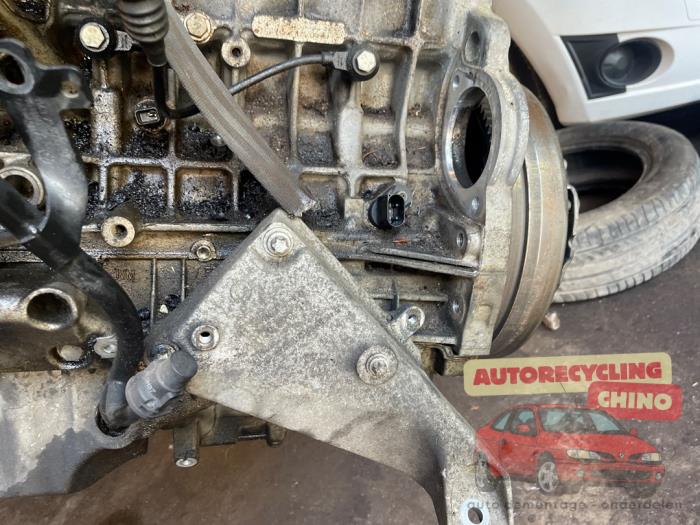 Motor van een BMW X3 (E83) 2.0 16V 2010